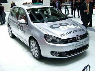 VW Golf BlueMotion CO2排出量99g/kmのGolfは第6世代